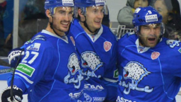 Боченски, Бойд и Доус получили приз лучшей тройке сезона чемпионата КХЛ