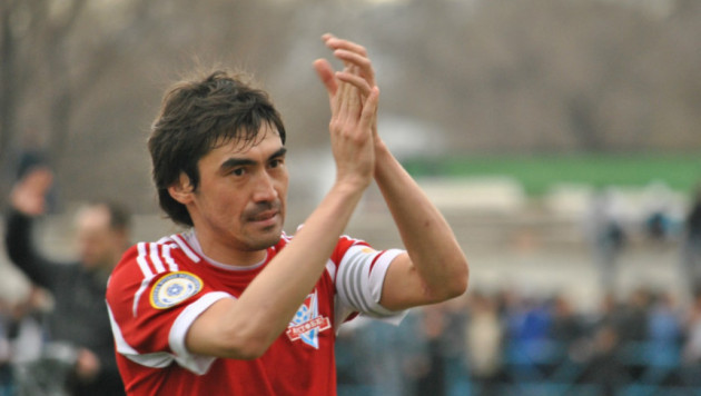 Кому из казахстанских футболистов пора "на пенсию"?
