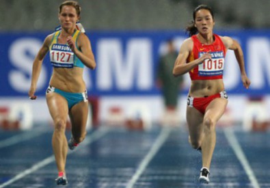 Виктория Зябкина (слева). Фото с сайта zimbio.com