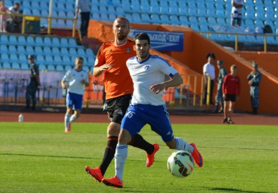 Лука Роткович (с мячом). Фото с официального сайта ФК "Шахтер"
