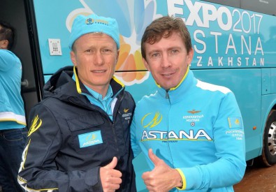 Дмитрий Фофонов (справа). Фото с сайта велокоманды "Астана"