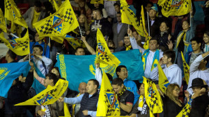 "Астана" поздравила "Кайрат" с выходом в раунд плей-офф Лиги Европы