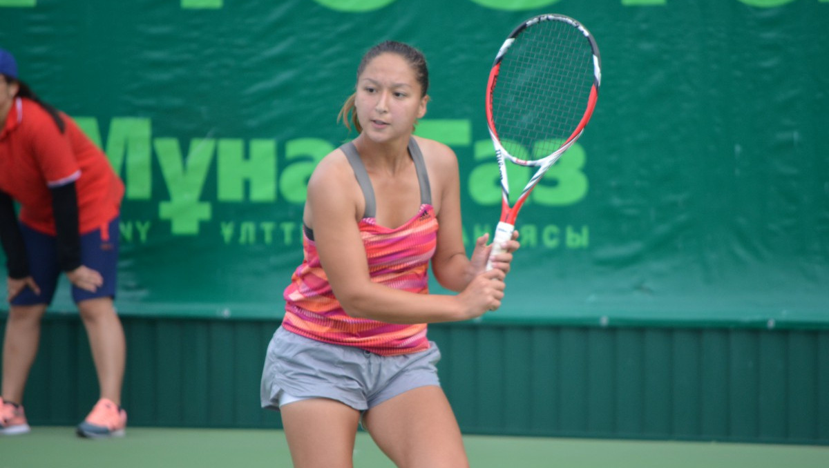 Казахстанская теннисистка Айнитдинова вышла в финал турнира в Узбекистане