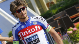 Велогонщик Tinkoff-Saxo Саган сошел с "Вуэльты" после столкновения с мотоциклистом