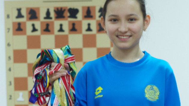 Жансая Абдумалик уверенно лидирует на чемпионате мира по шахматам среди девушек до 20 лет