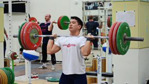 Айдар Казов принес Казахстану первое "золото" чемпионата Азии по тяжелой атлетике