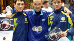 Азамат Нурпеисов (справа). Фото с сайта prosportkz.kz