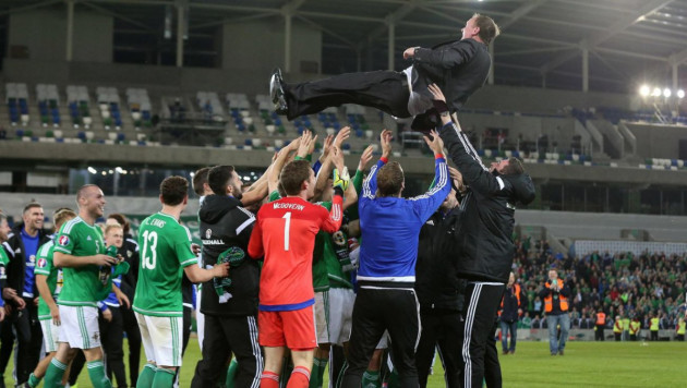 Сборная Северной Ирландии по футболу впервые в истории попала на Евро