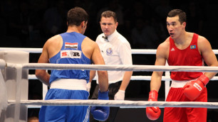 Адильбек Ниязымбетов вышел в четвертьфинал чемпионата мира по боксу