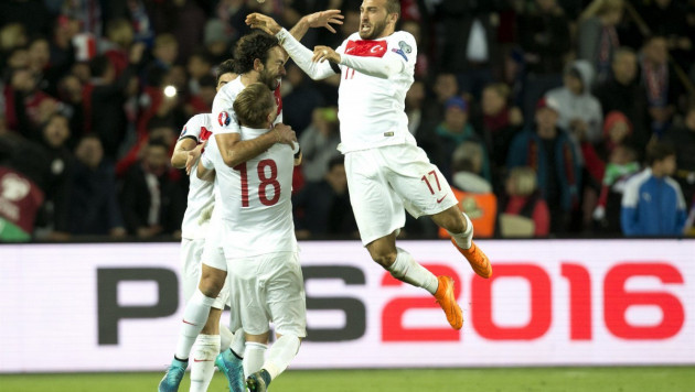 Турция победила Чехию и опережает Голландию в борьбе за третье место