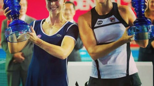 Ярослава Шведова выиграла турнир в Гонконге в парном разряде