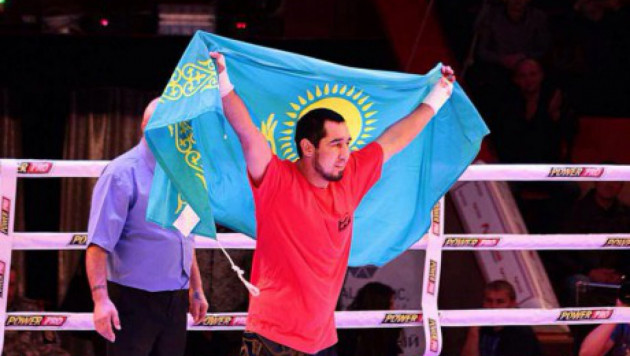 Казахстанец Ербосынулы одержал вторую досрочную победу подряд на профи-ринге