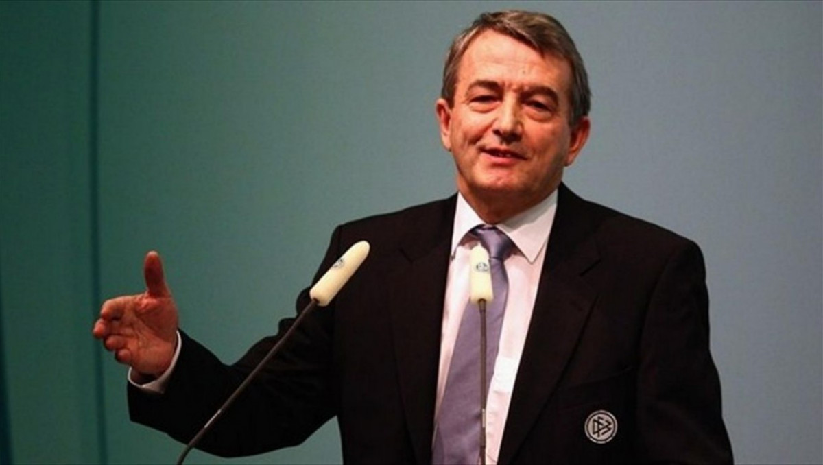 Глава Немецкого футбольного союза подал в отставку из-за скандала с ЧМ-2006