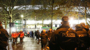 Террористы хотели взорвать пять бомб во время матча Германия - Голландия - СМИ