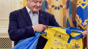 Тимощук в составе сборной Украины встретился с Порошенко