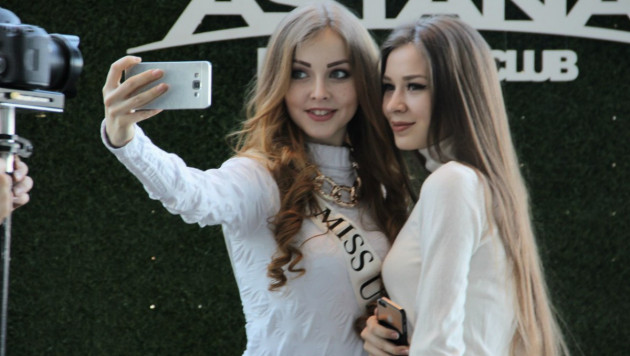 Участницы конкурса "Мисс Казахстан" поддержат "Астану" в матче с "Бенфикой"
