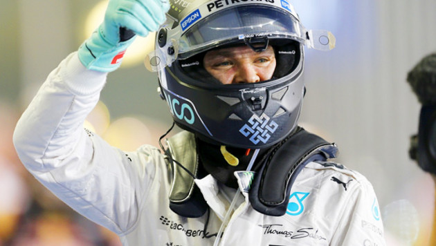 Последнее Гран-при сезона "Формулы-1" выиграл пилот "Мерседеса" Нико Росберг
