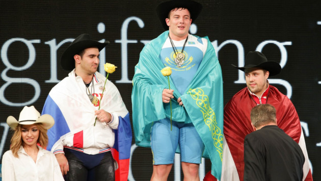 Глава НОК Кулибаев поздравил сборную Казахстана по тяжелой атлетике с успешным выступлением на ЧМ