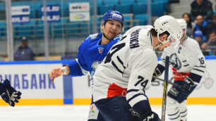 Рыспаев возглавил таблицу штрафников КХЛ после драки в матче с "Медвешчаком"