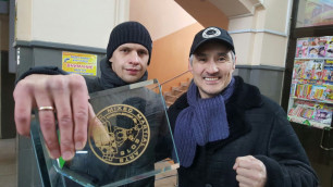 Казахстанский боец выиграл в главном бою на Суперкубке России по ММА