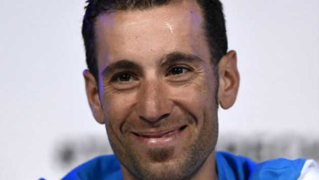 Американская команда Trek-Segafredo предложит контракт лидеру "Астаны" Винченцо Нибали