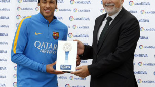 Неймар первым из "Барселоны" получил награду лучшему футболисту месяца в Примере