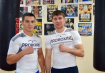 Рустам Сваев и Виталий Демьяненко. Фото vk.com/proboxingkz