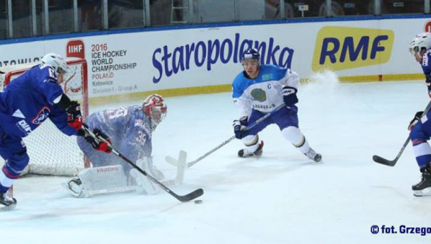 Сборная Казахстана по хоккею стартовала на Еврочеллендже с победы над Францией
