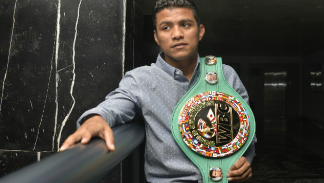 Роман "Чоколатито" Гонсалес может стать чемпионом WBC в двух дивизионах одновременно