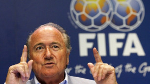Блаттер будет получать зарплату до окончательного ухода из ФИФА