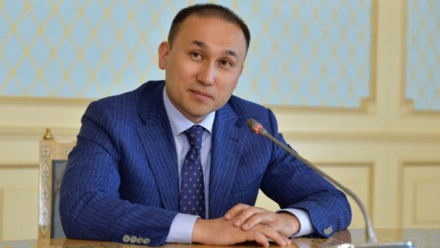 Пресс-секретарь Назарбаева прокомментировал партийный список с Головкиным и Ильиным