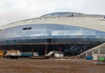 Строящееся здание ледовой арены. Фото tengrinews.kz
