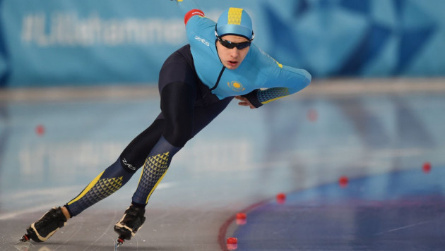 Казахстанский конькобежец выиграл "серебро" в командном спринте на юношеской Олимпиаде