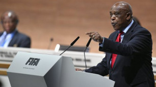 Южноафриканец снял свою кандидатуру на выборах президента ФИФА