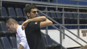 Джокович провел тренировку по индивидуальной программе перед матчем с Казахстаном