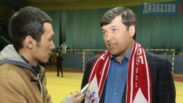 Васильев увел за руку тренера "Актобе" от журналистов во время интервью