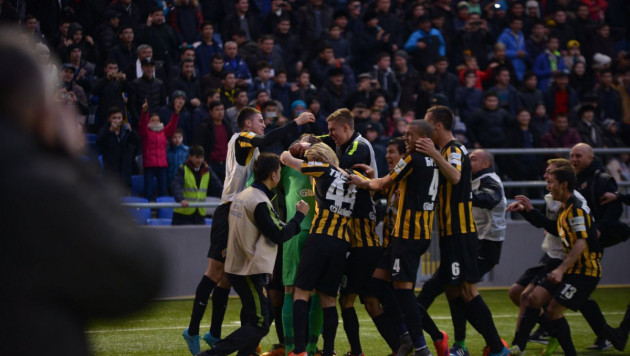 Как футболисты "Кайрата" праздновали победу в Суперкубке Казахстане