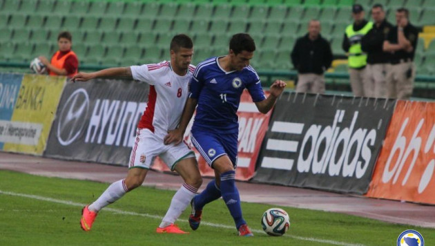 Боснийскому футболисту стало плохо в самолете после матча с Казахстаном
