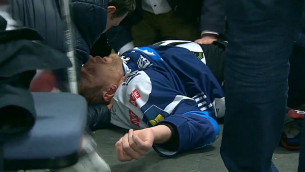 Экс-игрок "Барыса" Кудроч потерял сознание во время матча 