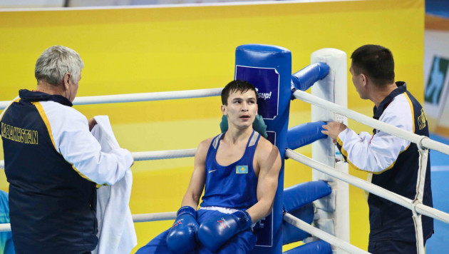 Казахстанец Саттыбаев проиграл китайскому боксеру в полуфинале лицензионного турнира