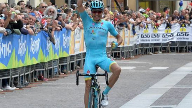 Велогонщик "Астаны" Кангерт выиграл второй этап подряд на "Джиро дель Трентино"