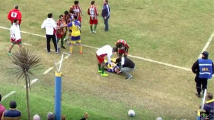 Аргентинский футболист умер от полученной во время матча травмы