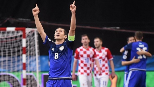 Казахстан может дойти до полуфинала чемпионата мира по футзалу - Амиржан Муканов