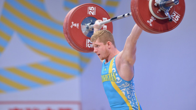 Альберт Линдер выиграл чемпионат Казахстана по тяжелой атлетике