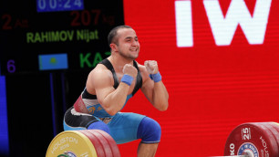 Чемпион мира Рахимов взял "золото" первенства Казахстана по тяжелой атлетике