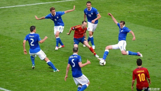Испания сыграет с Италией в 1/8 финала Евро-2016