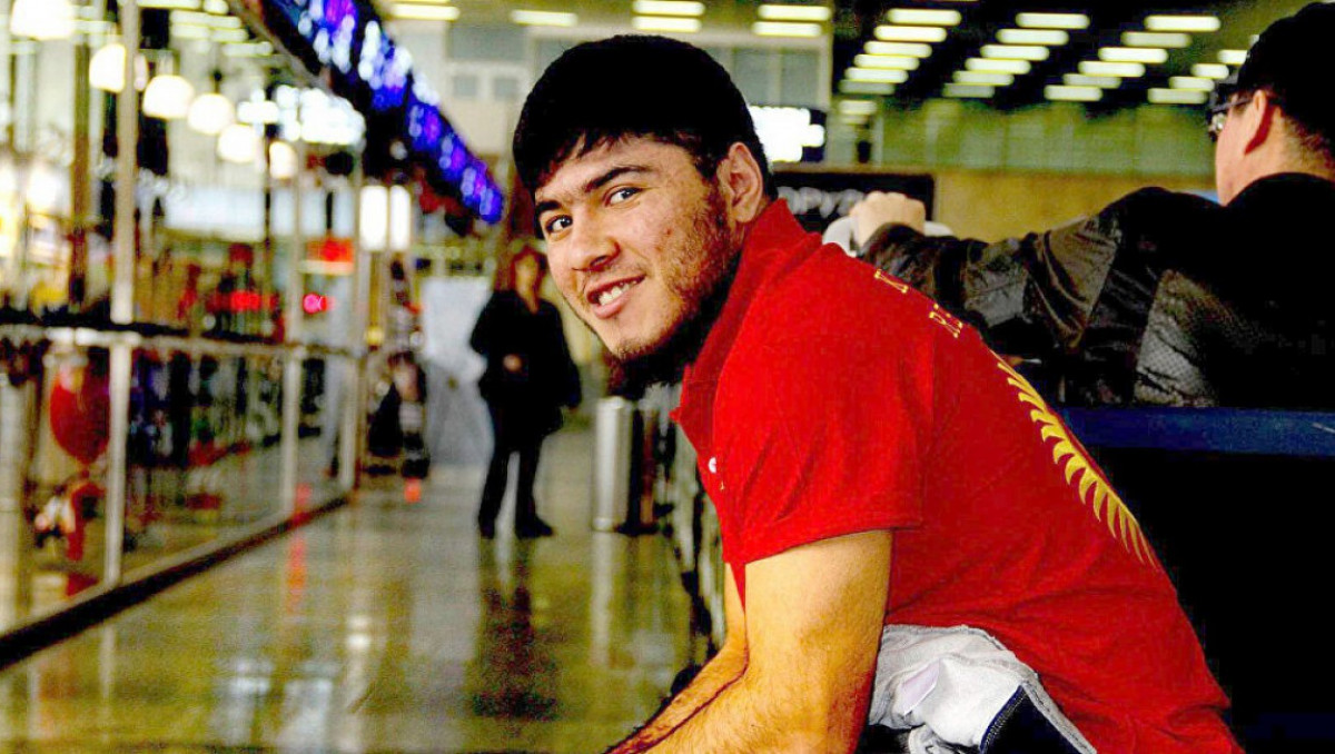 Илья Ильин - легенда среди штангистов - тяжелоатлет из Кыргызстана