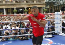 Келл Брук. Фото с сайта boxingscene.com