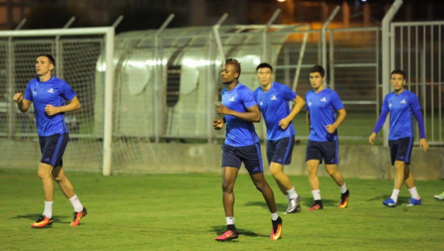 Футболисты "Астаны" провели тренировку на Кипре перед стартом в Лиге Европы