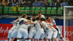 Сборная Казахстана по футзалу выигрывает у Коста-Рики после первого тайма ЧМ-2016